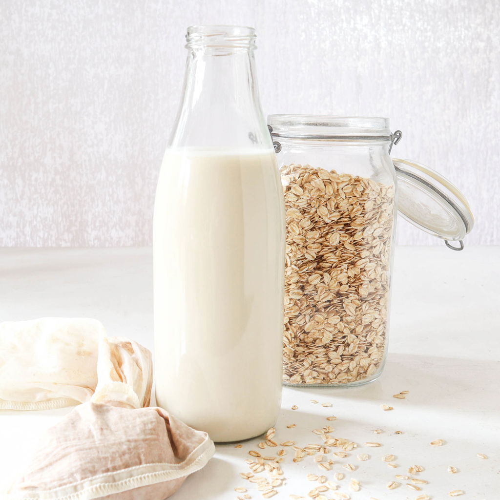 How to make homemade oat milk in minutes